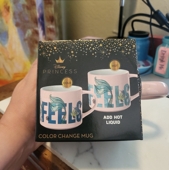 Disney Princess Little Memaid Mug, Color Changing, In box. NWOT - Picture 3 of 5
